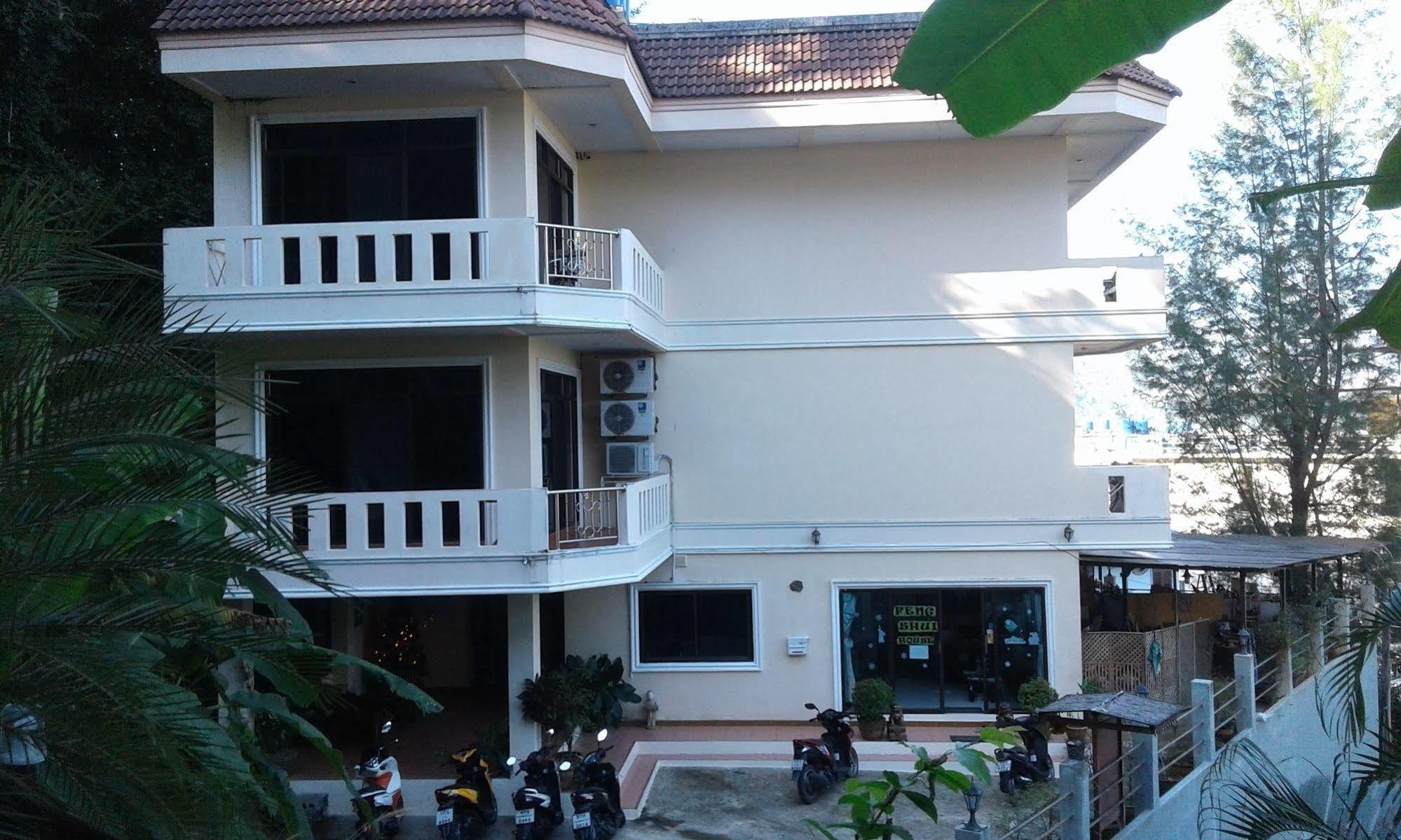 Feng Shui House 3*