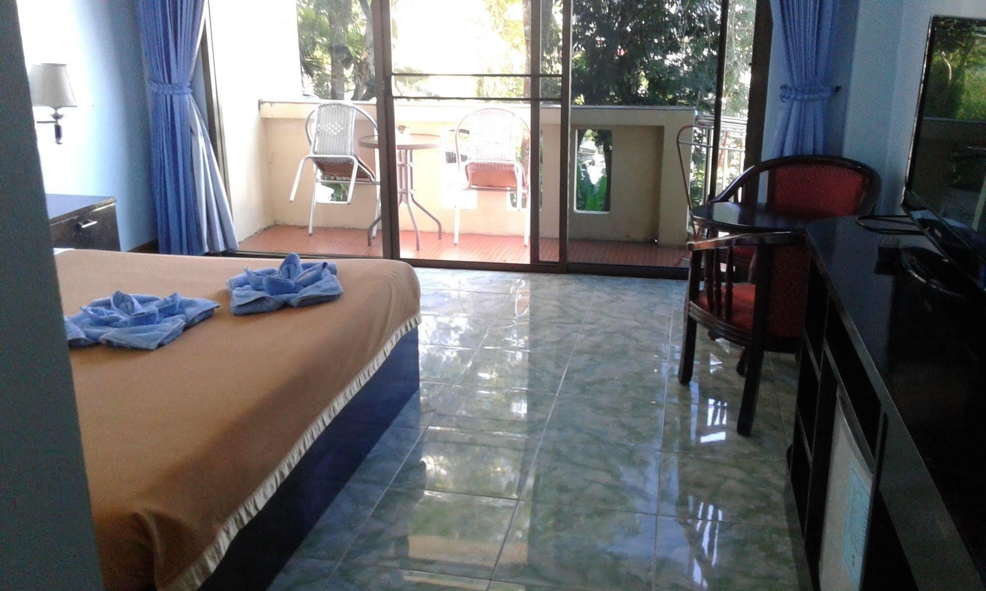 Guest house Feng Shui House